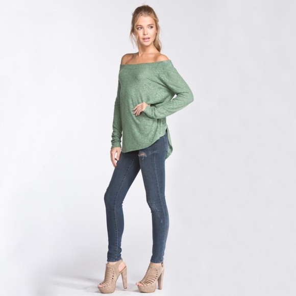 😎5🌟Beautiful Off Shoulder Sage Top - Picture 3 of 7